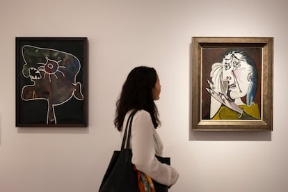 La Guerra Civil sacó a Picasso y Miró de sus talleres para ponerse al servicio de la República y del antifascismo. Los rostros de 'La mujer que llora', de Picasso, y 'Cabeza de hombre', de Miró, reflejan el dolor y la tragedia de las masacres como la del bombardeo de Gernika en 1937.