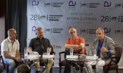 De derecha a izquierda, Rafael Maluenda, Fernando Méndez-Leite, Jonathan Hodgson y el secretario del jurado, Santiago Chávarri..