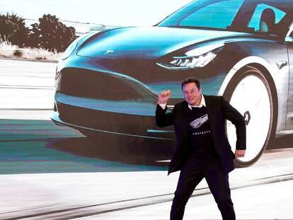 Elon Musk bailando en un evento de Tesla en Shanghái (China), en enero de 2020.