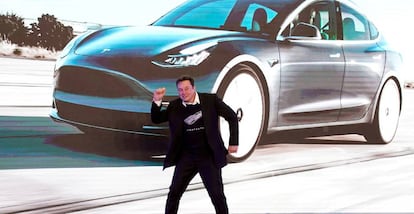 Elon Musk bailando en un evento de Tesla en Shanghái (China), en enero de 2020.