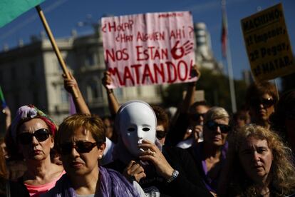 Marcha contra la violencia machista el pasado día 7 en Madrid (DANIEL OCHOA DE OLZA, AP)