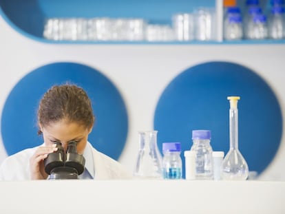 Ella y él juntos dinamizan la empresa