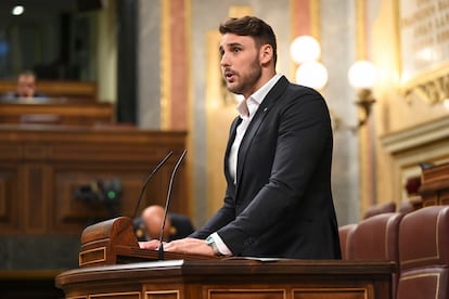 El diputado del PSOE Víctor Gutiérrez, autor de la iniciativa, en un momento de su intervención, este martes en el Congreso.