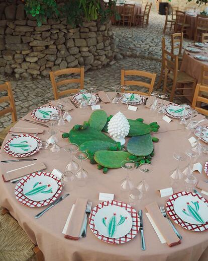 La mesas estaban decoradas con platos de The Platera, la firma de vajillas que ha adquirido Mango recientemente.