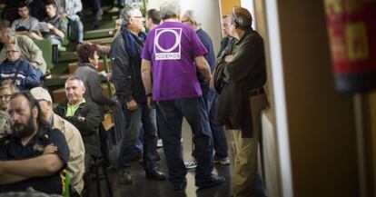 Un momento de una reunión de un círculo de Podem en Sabadell