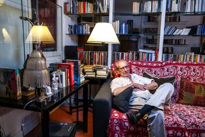 El cineasta Jaime Chávarri, en su casa.
