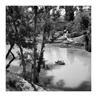 'El río Huécar' (Cuenca, circa 1952). Junto a las inéditas fotografías de Muller se muestran varias muy conocidas, especialmente de retratos de personajes, intelectuales, escritores, artistas...