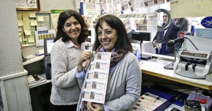 Mercedes y Ana, trabajadoras de la administración de Bravo Murillo.