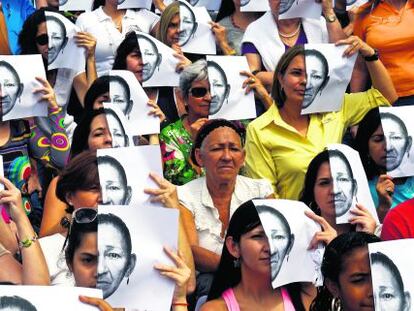 Protesta de mujeres contra la violencia en Caracas (Venezuela).