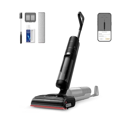 Fregona eléctrica sobre fondo blanco.