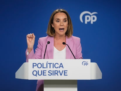 La secretaria general del PP, Cuca Gamarra, durante la rueda de prensa ofrecida tras la reunión del Comité de Dirección del Partido Popular, este lunes en Madrid.