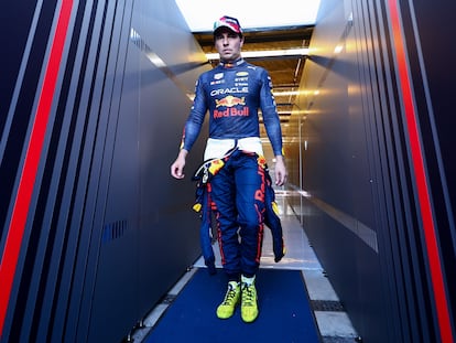 Checo Pérez en el garaje de Red Bull durante el Gran Premio de Estados Unidos, en Austin (Texas).