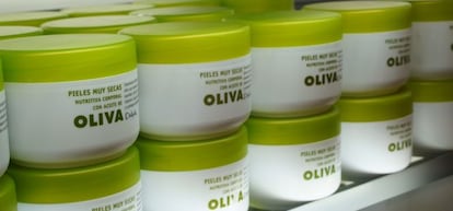 Crema de aceite de oliva de la marca Deliplus de Mercadona.