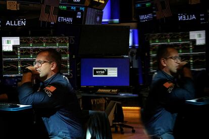 Un 'trader' en la Bolsa de Nueva York.