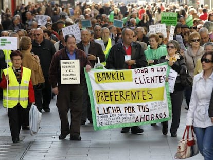 Afectados por las preferentes de Bankia.