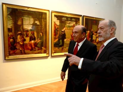 El presidente de Banco Santander, Emilio Botín, y el comisario de la exposición, José Manuel Cruz Valdovinos, en la apertura de la muestra.