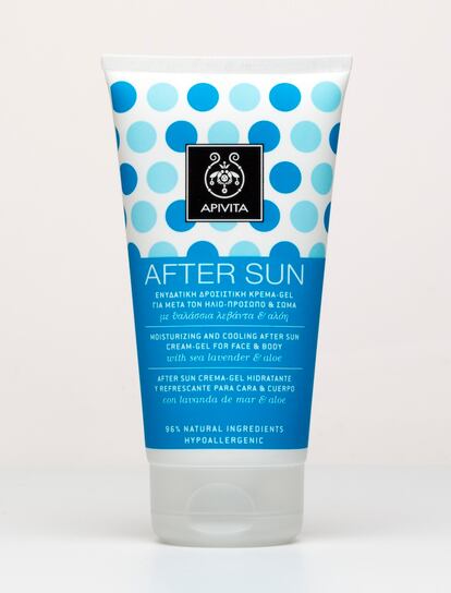 El after sun de Apivita, 11,50 euros, es una crema-gel refrescante e hidratante para rostro y cuerpo con propóleo patentado que combate el foto-envejecimiento. Se debe usar después de cada exposición solar, así como leche corporal de uso diario durante el verano y las vacaciones.

 