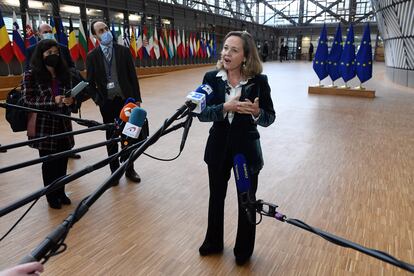 La vicepresidenta primera, Nadia Calviño, al llegar al Eurogrupo.