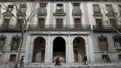 Edificio situado en el n&uacute;mero 20 de la calle Alberto Aguilera del distrito madrile&ntilde;o de Chamber&iacute;.