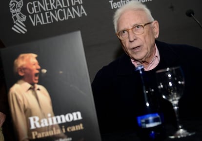 El artista de Xàtiva durante la presentación del libro sobre su vida.