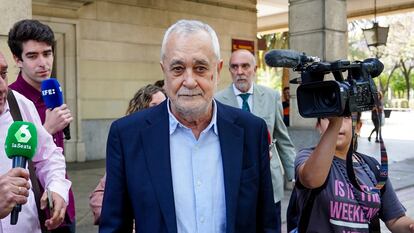 El expresidente de la Junta de Andalucía José Antonio Grinán en los juzgados sevillanos en 2023.
