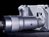 Lateral del vivo X300 Ultra con vivo ZEISS Telephoto Extender Gen 2 Ultra