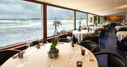 Comedor del Real Balneario de Salinas (Asturias). 