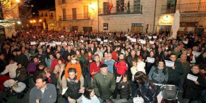 Vecinos de los municipios de La Rioja alavesa se manifiestan el 16 de noviembre pasado en Oyón (Álava).