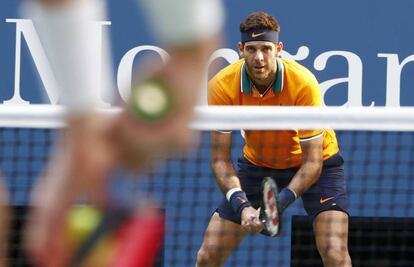 Del Potro, al resto durante el partido de cuartos contra Isner en Nueva York.