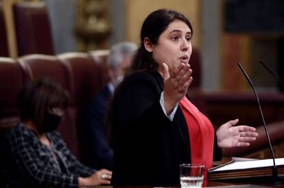 La diputada de Unidas Podemos Roser Maestro, durante su intervención.