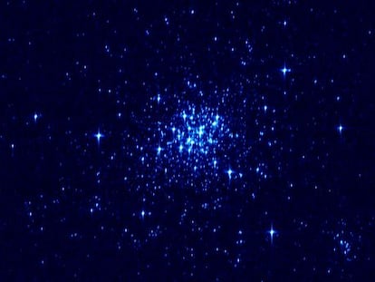Imagen del grupo de estrellas jóvenes NGC1818, en la Gran Nube de Magallanes, tomada con el nuevo telescopio 'Gaia' en su fase de pruebas.