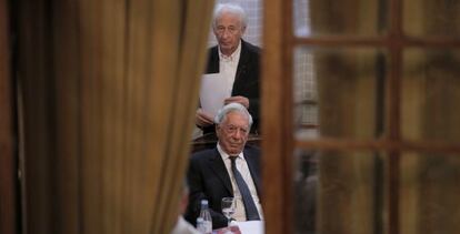 Mario Vargas Llosa y Albert Boadella en un acto en el Ateneo de Madrid, contra la independencia de Cataluña el 22 de septiembre.