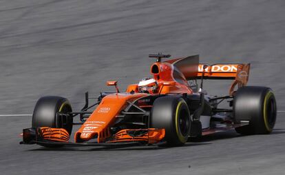 El McLaren de Vandoorne, en  Montmelo.