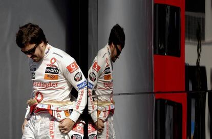 A falta de dos carreras para terminar el Mundial de 2007, Alonso daba una rueda de prensa que sabía a despedida. Después de innumerables polémicas con Hamilton y con lo que el asturiano consideraba un trato preferencial, ni el propio Alonso veía factible continuar en el equipo. Finalmente terminó el Mundial tercero, por detrás de Räikkönen y Hamilton. En noviembre, McLaren y Alonso rompían su contrato.