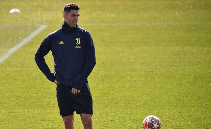 Cristiano Ronaldo treina antes de enfrentar o Atlético de Madrid.