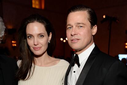 Angelina Jolie Pitt (L) and actor-producer Brad Pitt