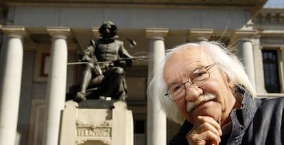 Erik el Belga, en 2012, ante el Museo del Prado.