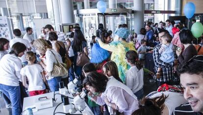 Aspecto parcial de la jornada Expociencia de 2013 en el Parc Cientific de la Universitat de Val&egrave;ncia.