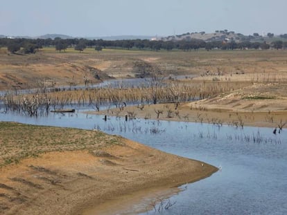 El embalse de Sierra Boyera en Bélmez (Córdoba) encuadrado en la Confederación Hidrográfica del Guadalquivir.