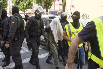 La Guàrdia Civil custodia un gihadista detingut a Lleida aquest juliol.