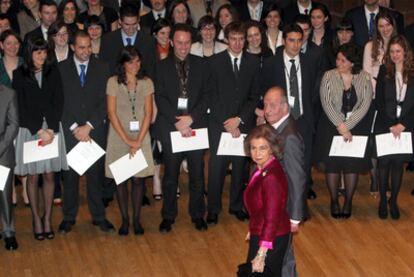 Los Reyes presidieron ayer la entrega de las becas de La Caixa.