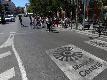 La Carrera de San Jerónimo, una vez en marcha el área restringida de Madrid Central.