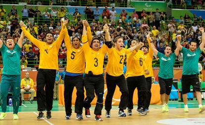 O Brasil também ficou com o bronze no goalball masculino, com uma virada surpreendente sobre a Suécia, que ganhava a partida por 4 a 0 e acabou perdendo por 6 a 5.