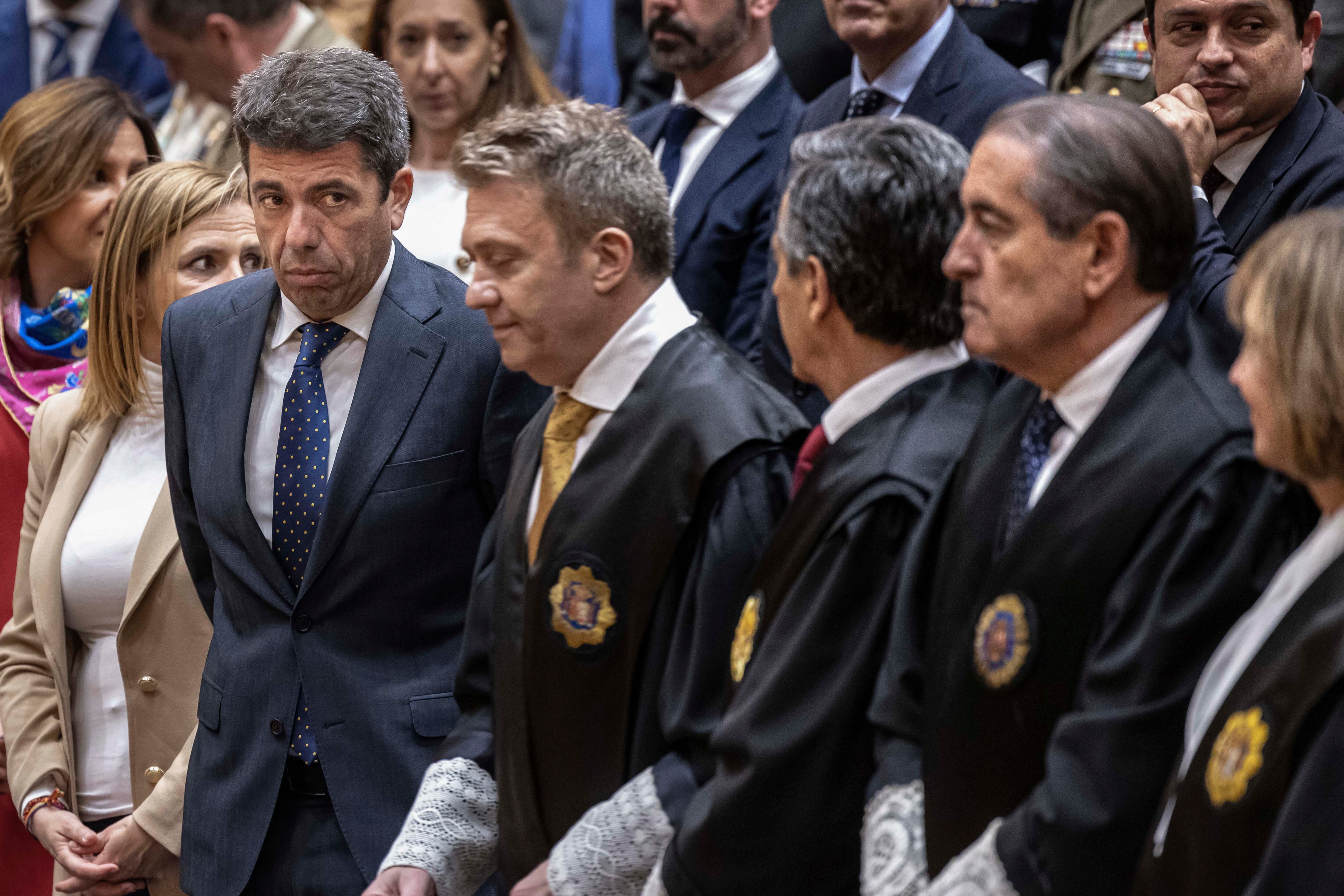 El entonces presidente de la Generalitat, Carlos Mazón, asiste al acto de toma de posesión de Manuel José Baeza como presidente del Tribunal Superior de Justicia de la Comunitat Valenciana en abirl de 2025.