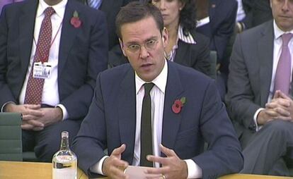 James Murdoch comparece por segunda vez ante el Parlamento británico.