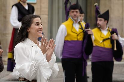 La jugadora de bádminton Carolina Marín, premio de los Deportes, a su llegada al Hotel de la La Reconquista de Oviedo, el 22 de octubre de 2024.