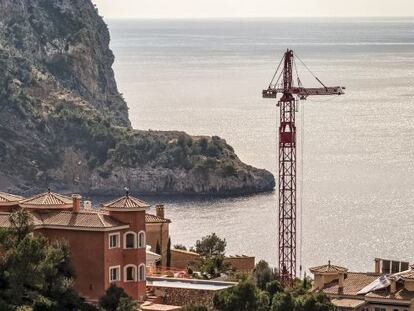 Cala Llamp/Andratx &eacute;s la dram&agrave;tica excusa, un fet cert potser fitat i repetit tamb&eacute; en milers de paratges i d&rsquo;indrets concrets, no tan evidents.