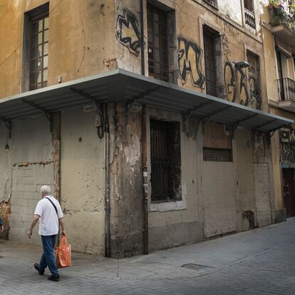 Un edificio tapiado de la calle Luna, el 21 de octubre. 