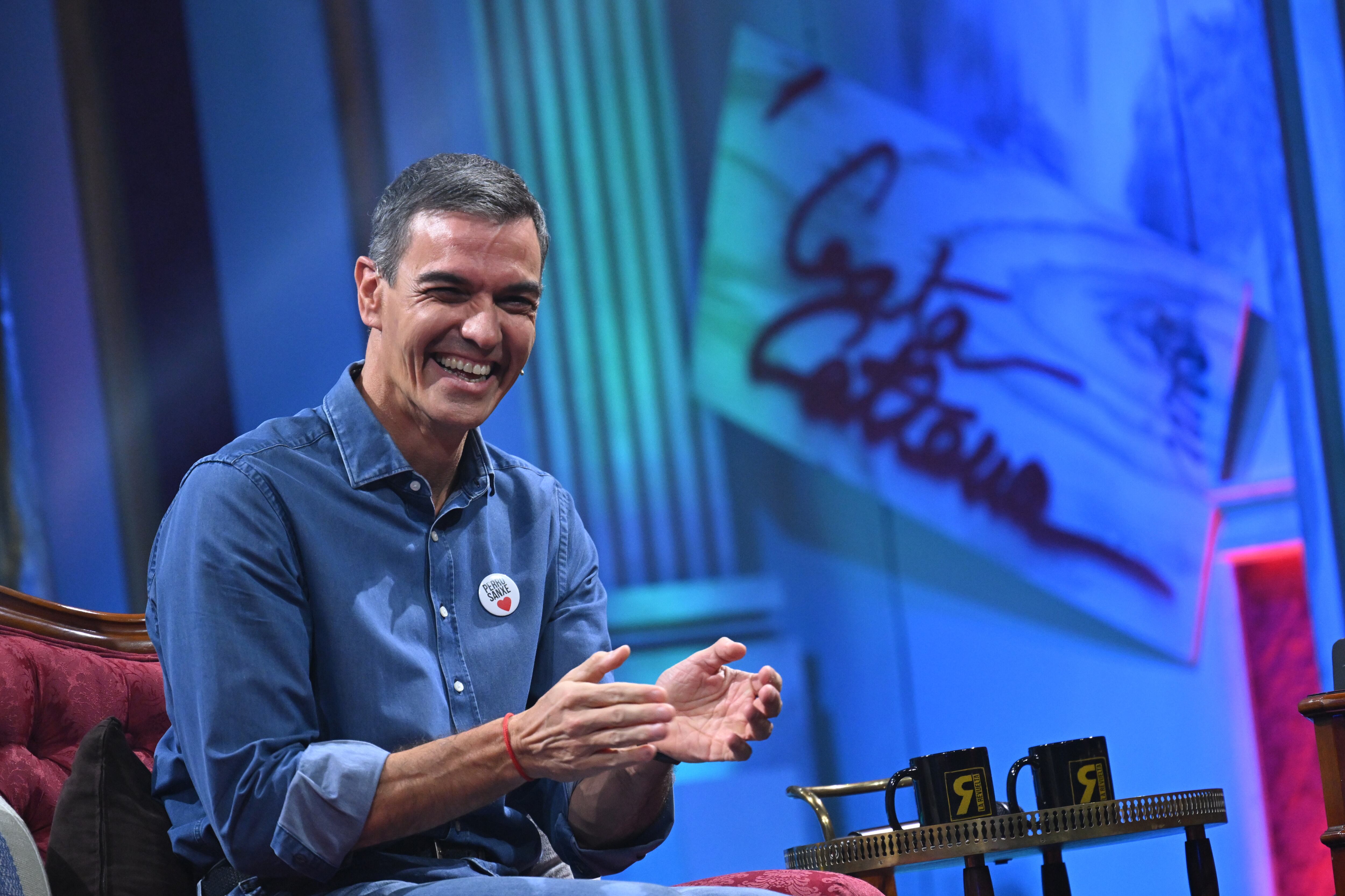 Última hora de la actualidad política, en directo | Pedro Sánchez responde a Feijóo: “Criarse entre mujeres no te hace feminista. Defender sus derechos, sí”