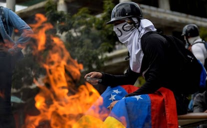 Manifestantes opositores en Caracas.